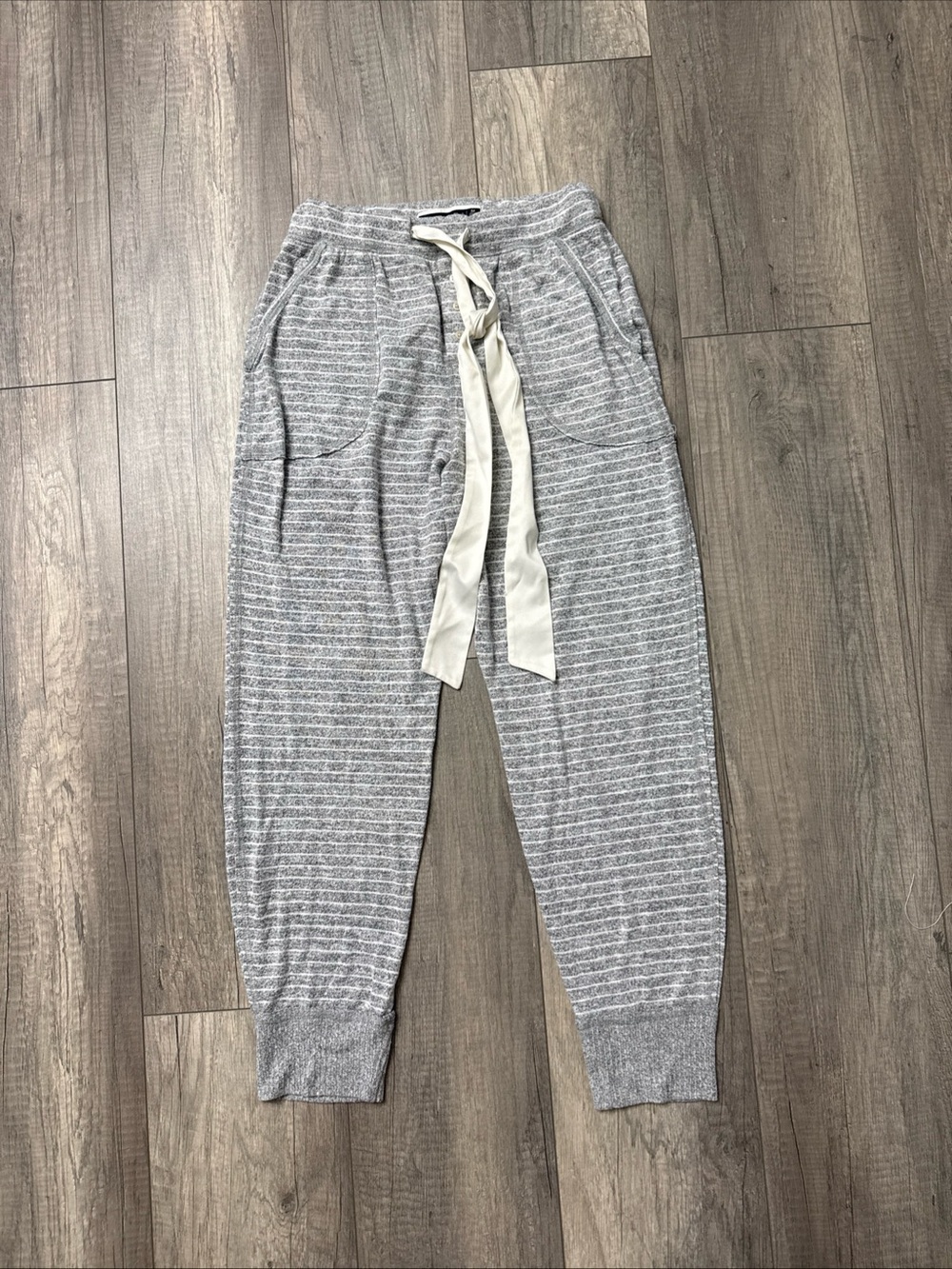 Abercrombie & Fitch Gray Striped Knit Joggers with Cream Drawstring